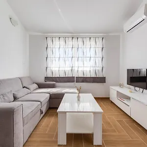 Pocrnic Apartman Pakostane
