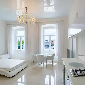 Collins Center Apartman Pula
